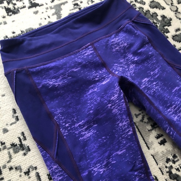 Athleta Leggings Crops - Picture 2 of 3